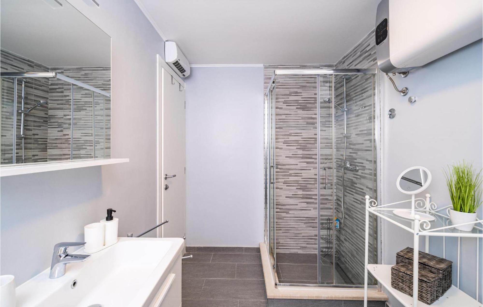 Nice Apartment In Dubrovnik With Kitchen المظهر الخارجي الصورة